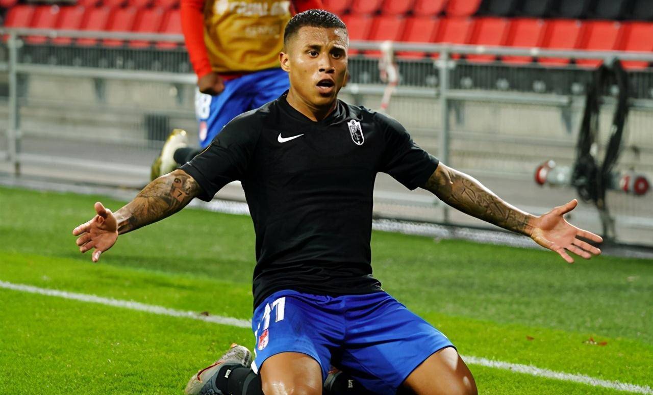 雷火电竞-关于格拉纳达队奋起直追，勇夺胜利寻求登顶的信息