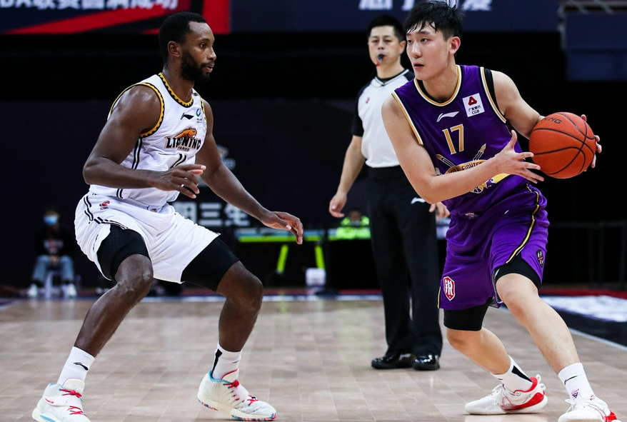 关于马赛主场大捷，继续保持领头羊位置的信息