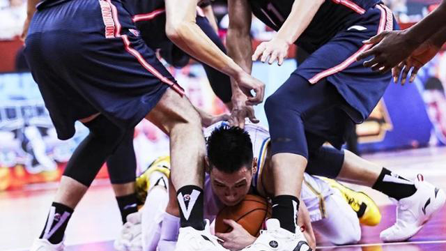 雷火电竞官网-焦点大战：高尔夫上演巅峰碰撞的简单介绍