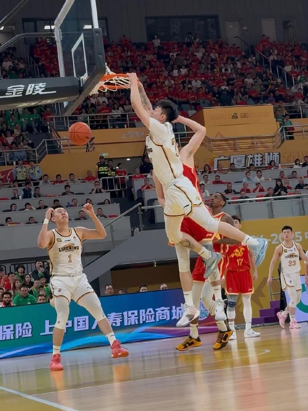 雷火电竞简介-吉林队碾压猛龙，张镇麟惊艳四座