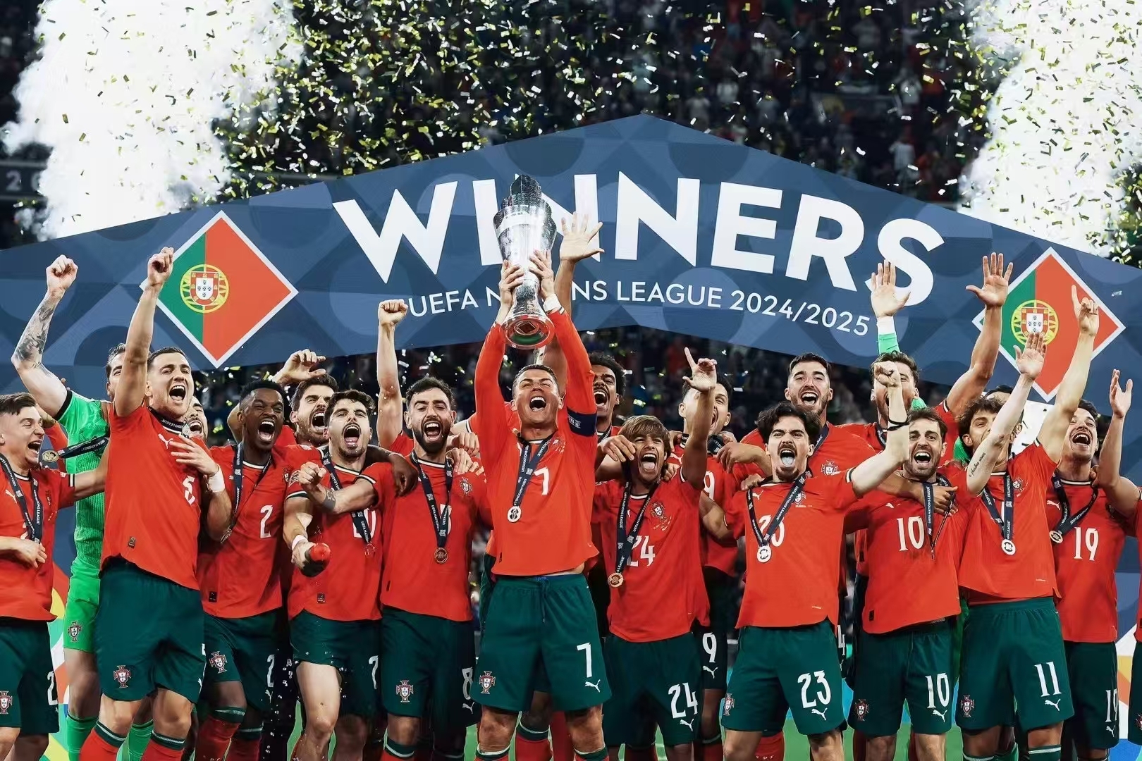 葡萄牙队翻盘英格兰队，张继科刷新纪录