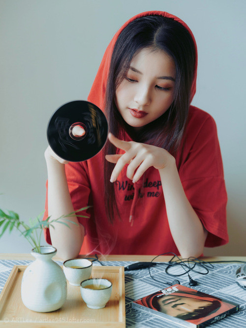 雷火电竞充值-平行宇宙之战，绿茵豪门对阵北境之王，当莫兰特在禁区跳起了华尔兹