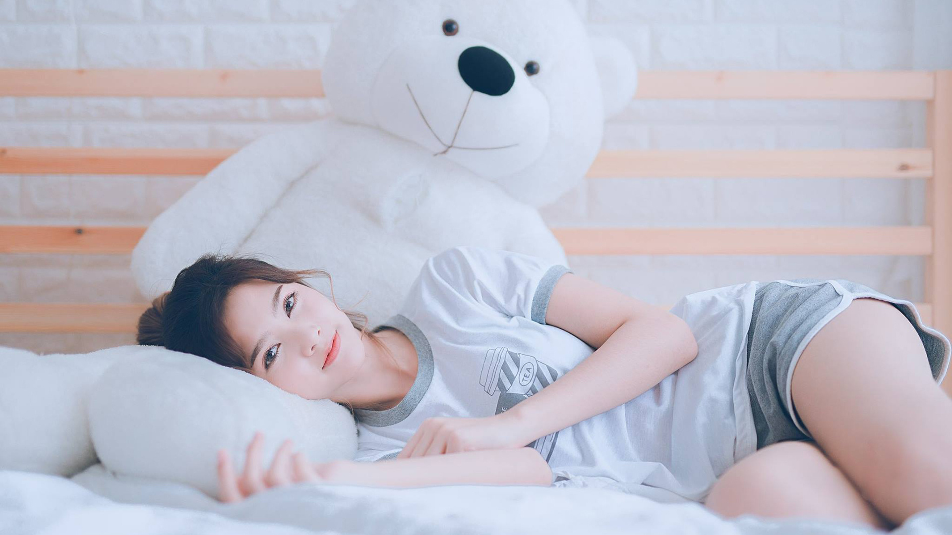 西甲国家德比之夜,锡安完成里程碑,一场跨越时空的体育对话